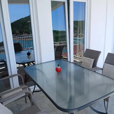 Apartmenthaus Kornatiblick * Tisno